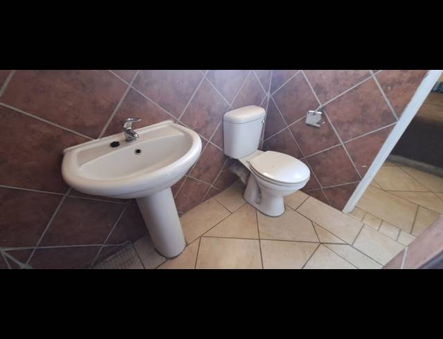 3 BEDROOM FREESTANDING FOR SALE IN WATERVAL EAST